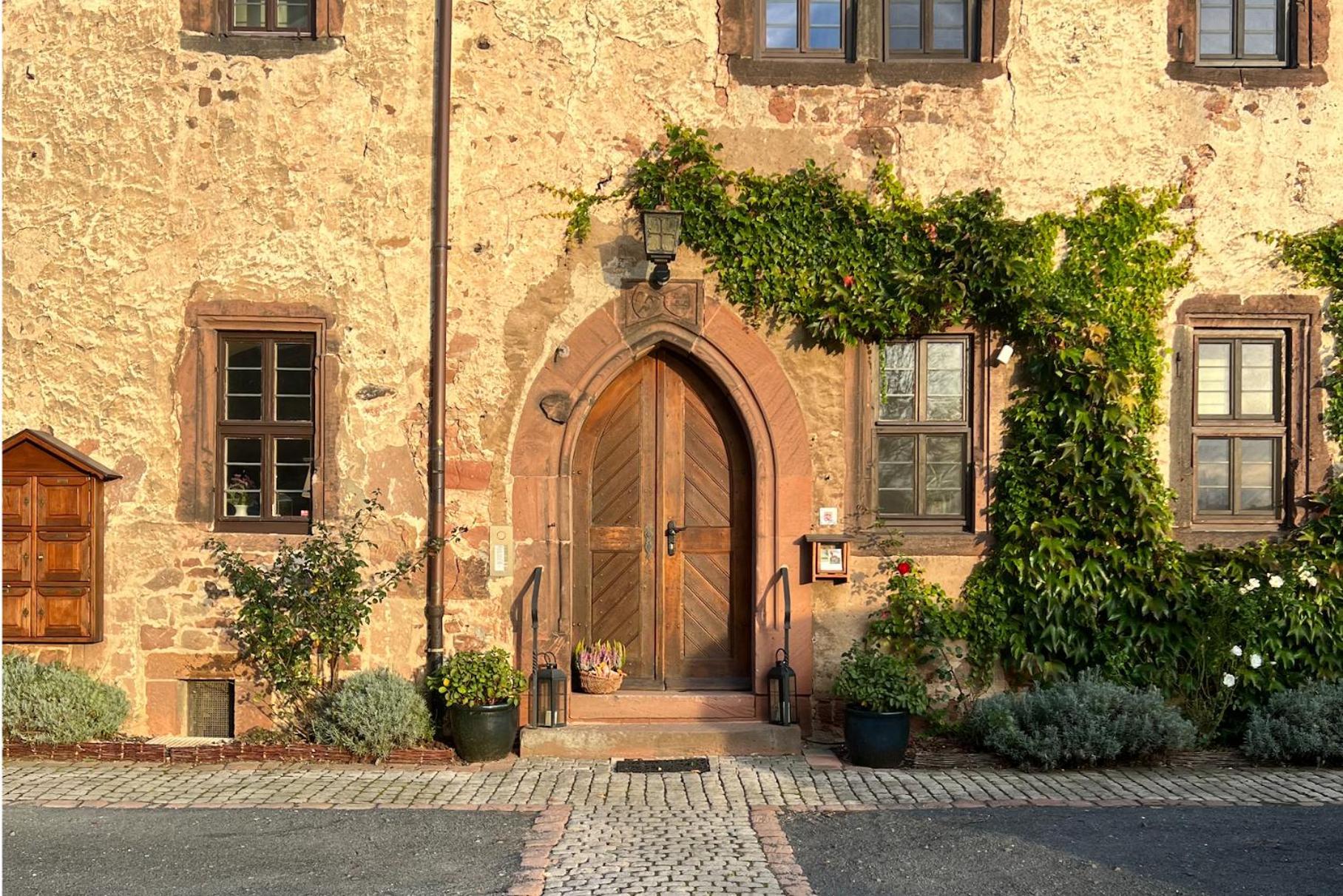 Graefin Anna - Design-Apartment In Der Historischen Hinterburg Schlitz - Nahe Fulda Und Bad Hersfeld Esterno foto
